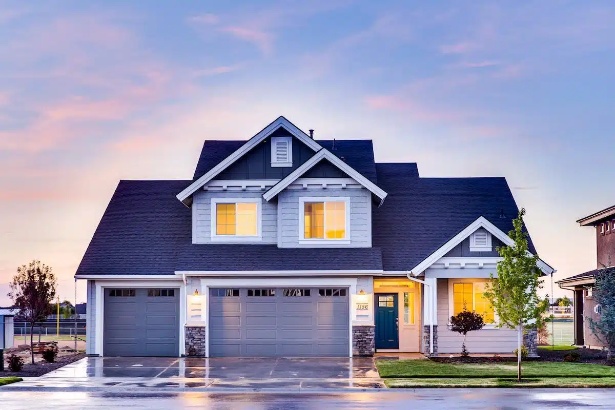 Estimation de la valeur d’un bien immobilier : Guide pour adapter son assurance