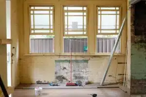 Optimisez l’espace de votre petit appartement lors de travaux de rénovation : les solutions à connaître