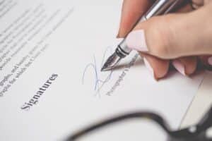 Tout savoir sur le contrat de location : conseils avant la signature