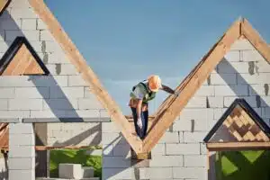 Les équipements de sécurité pour les travaux en hauteur dans Le Mans