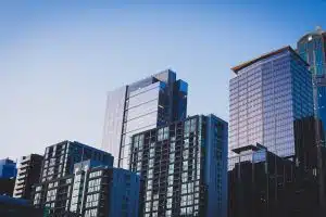 Investir dans l’immobilier : Combien investir au départ pour un bien ?